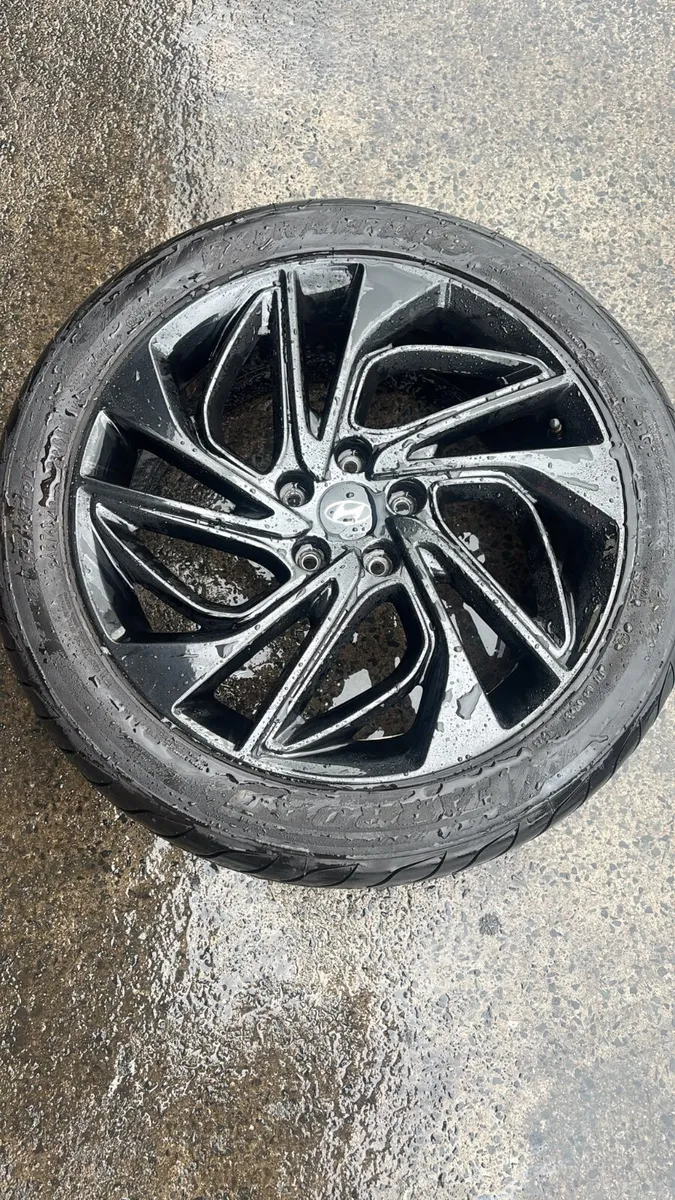 19” Hyundai Tucson Alloys for Sale - Image 1