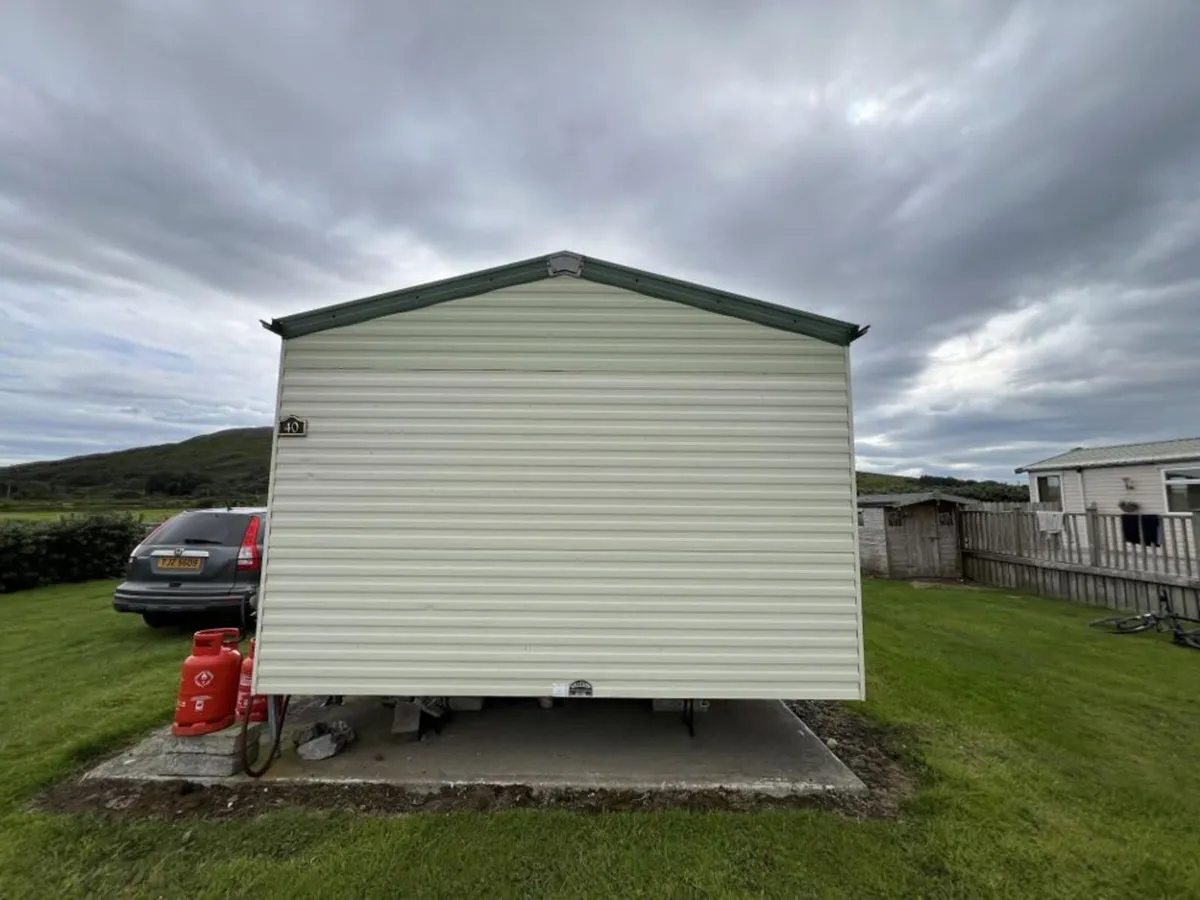 2006 Willerby Mobile Home 35x12ft - Image 2