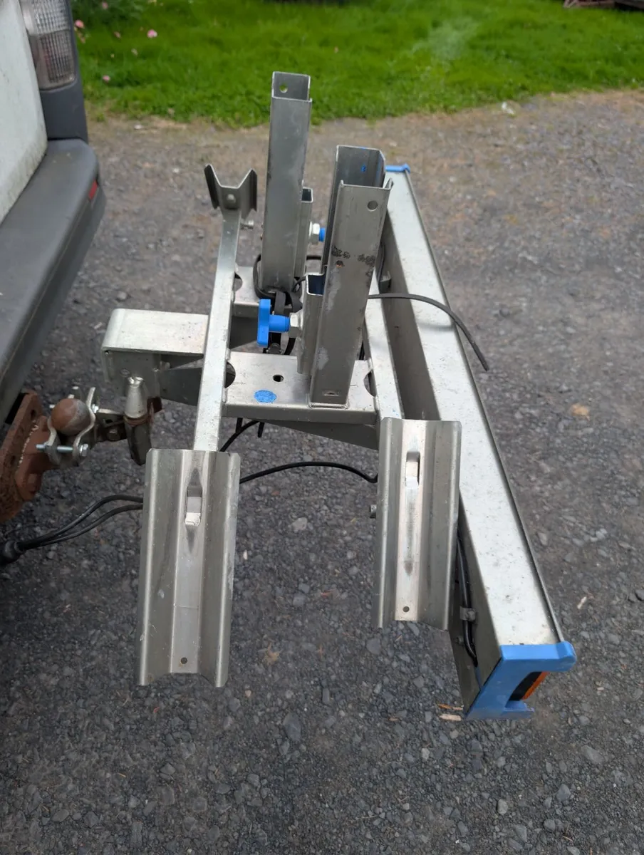 Twinny Load 2-Bike Towbar Mounted Cycle Carrier - Image 3