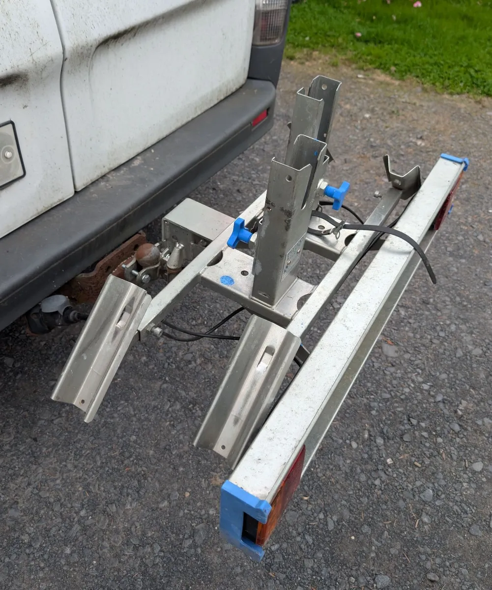 Twinny Load 2-Bike Towbar Mounted Cycle Carrier - Image 4