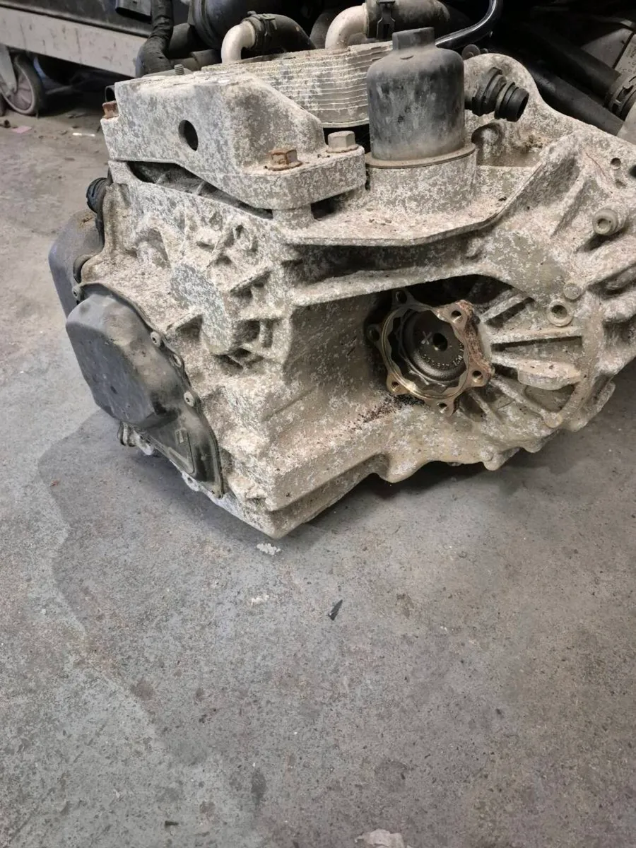 Volkswagen 2.0  automatic gearbox DSG - Image 3