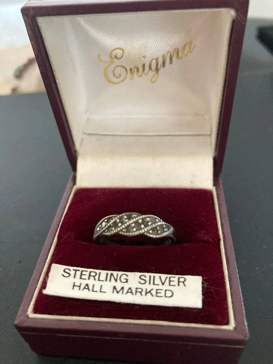 Sterling Silver & marcasite ring size L approx - Image 1