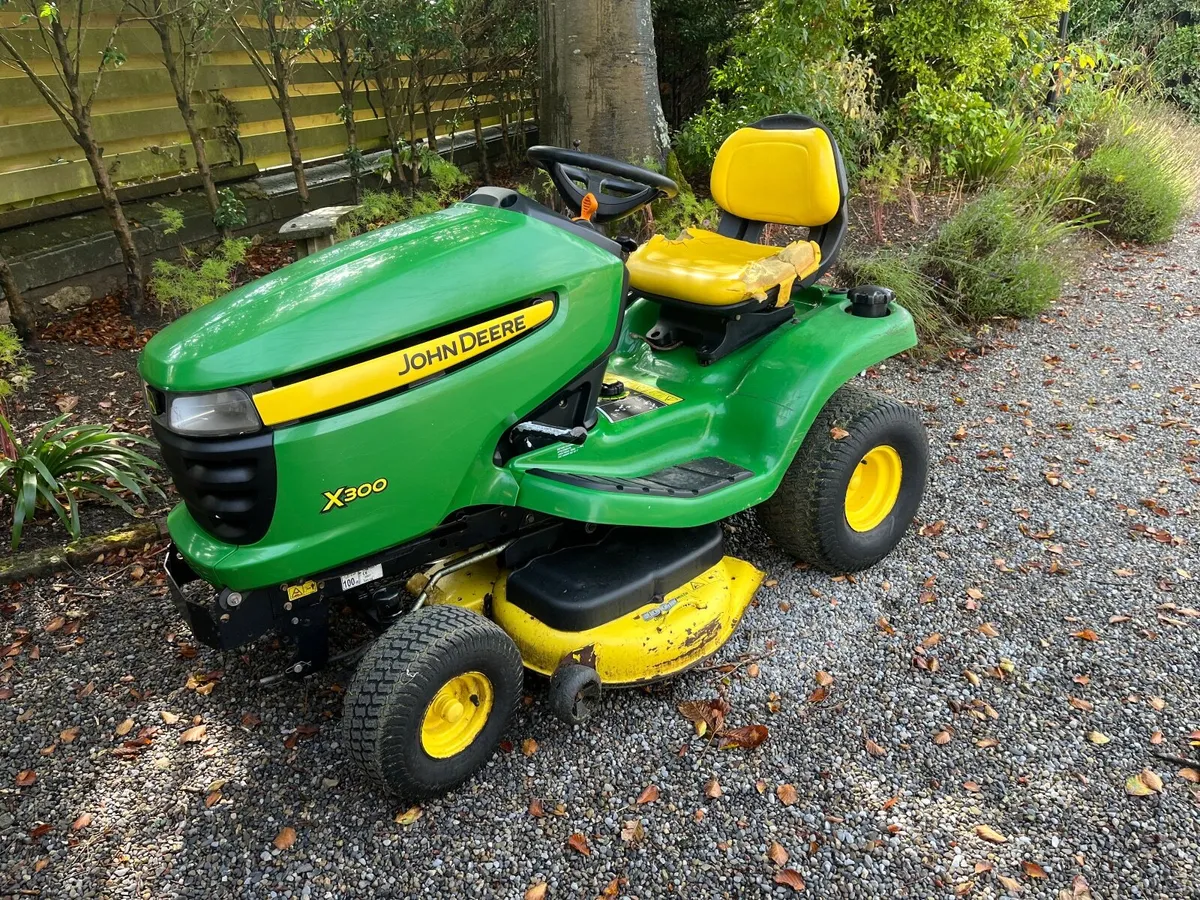 John Deere Ride on X300 - Image 4