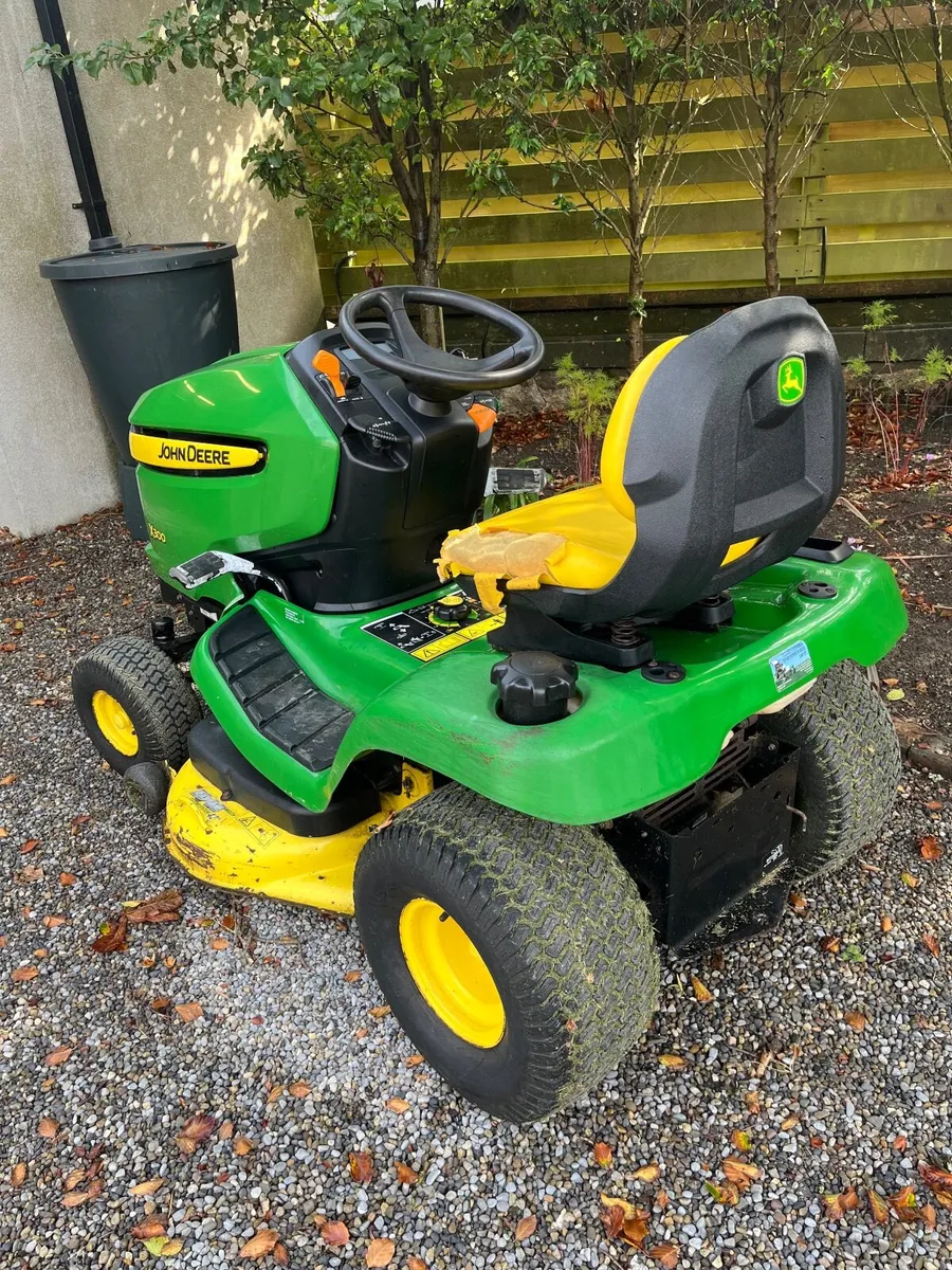 John Deere Ride on X300 - Image 3