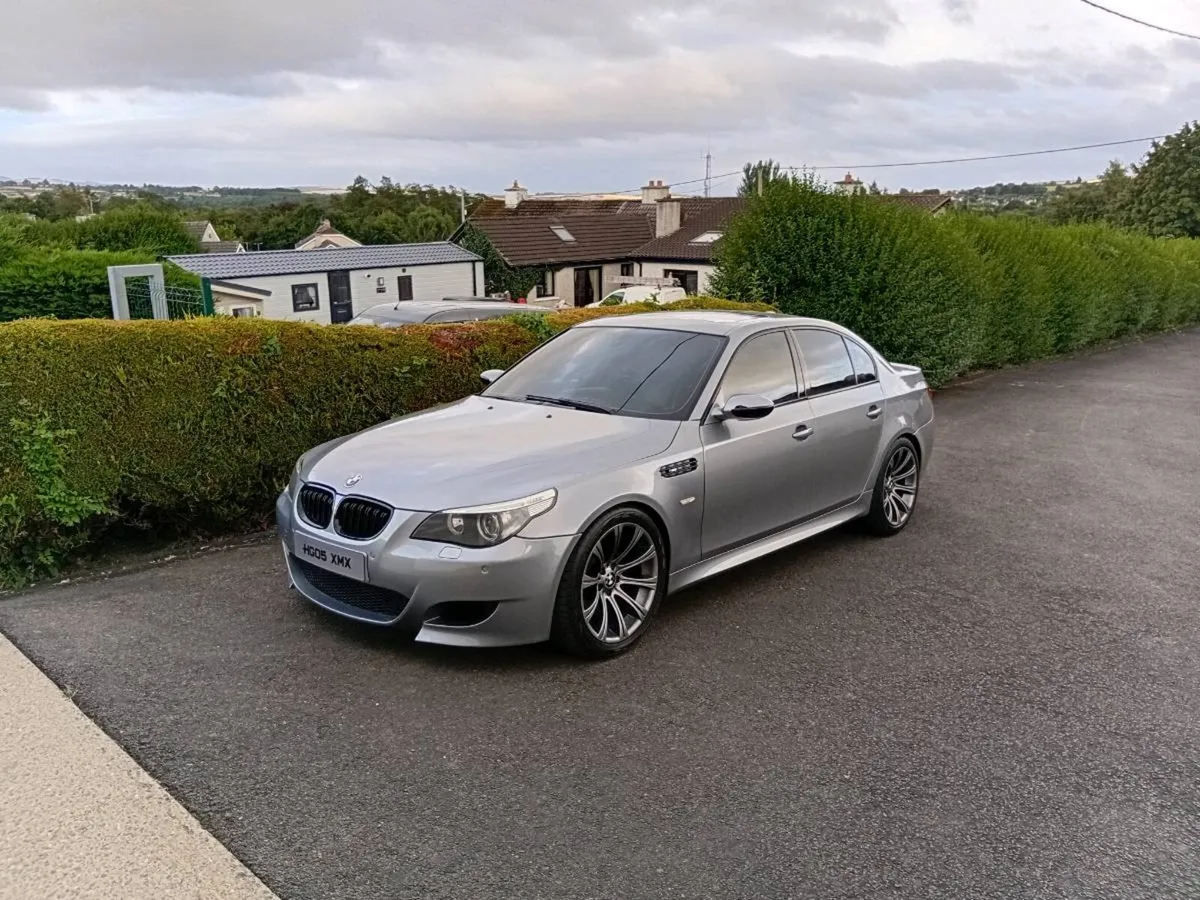 05 bmw m5 v10 - Image 1