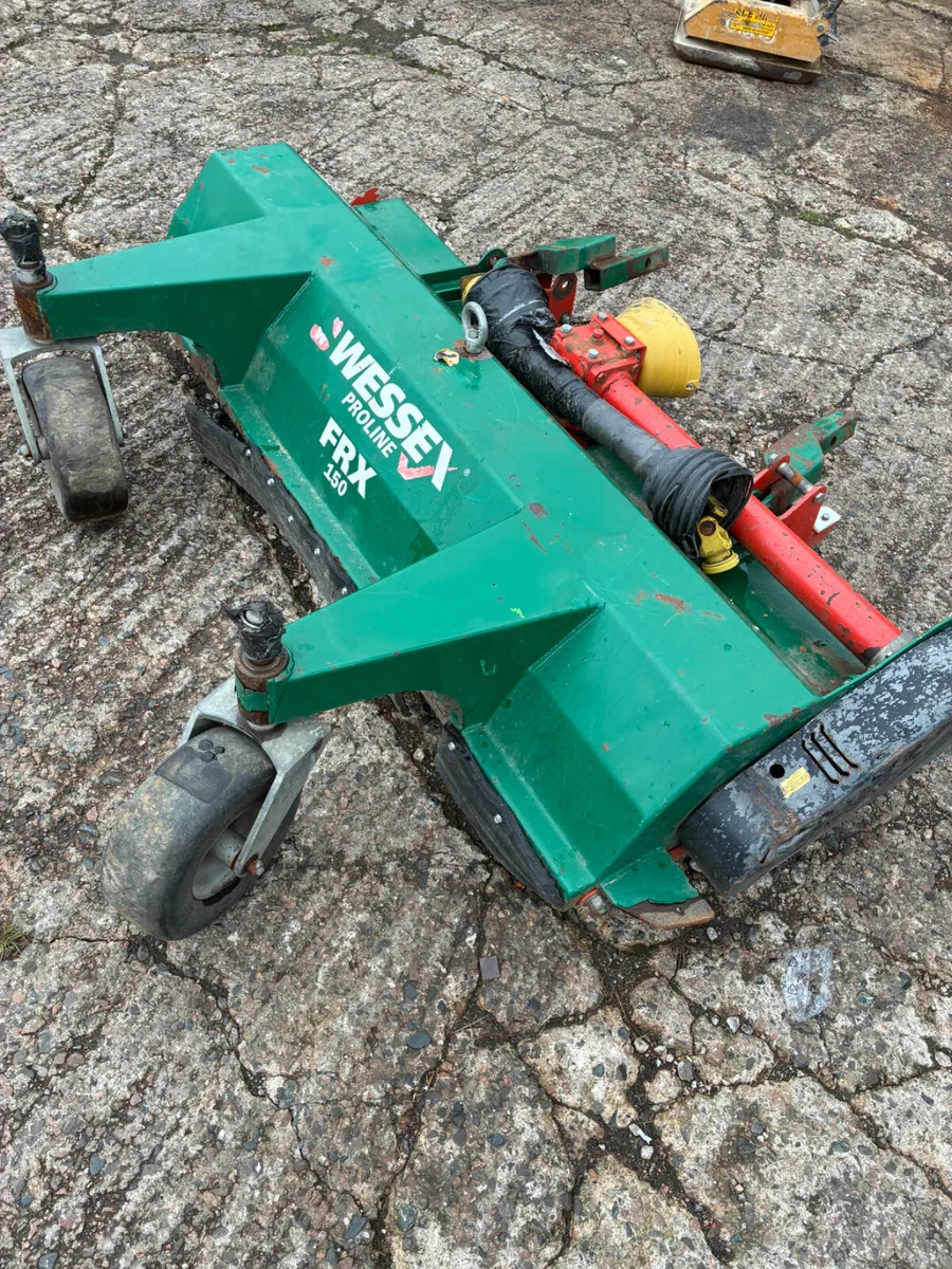 Jd mower deck - Image 3