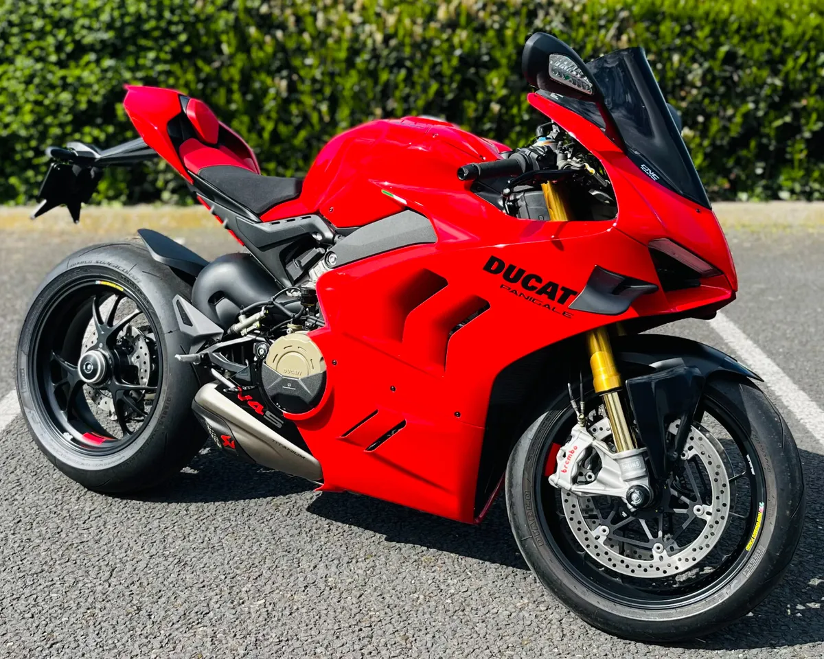 DUCATI PANIGALE V4 S - Image 2