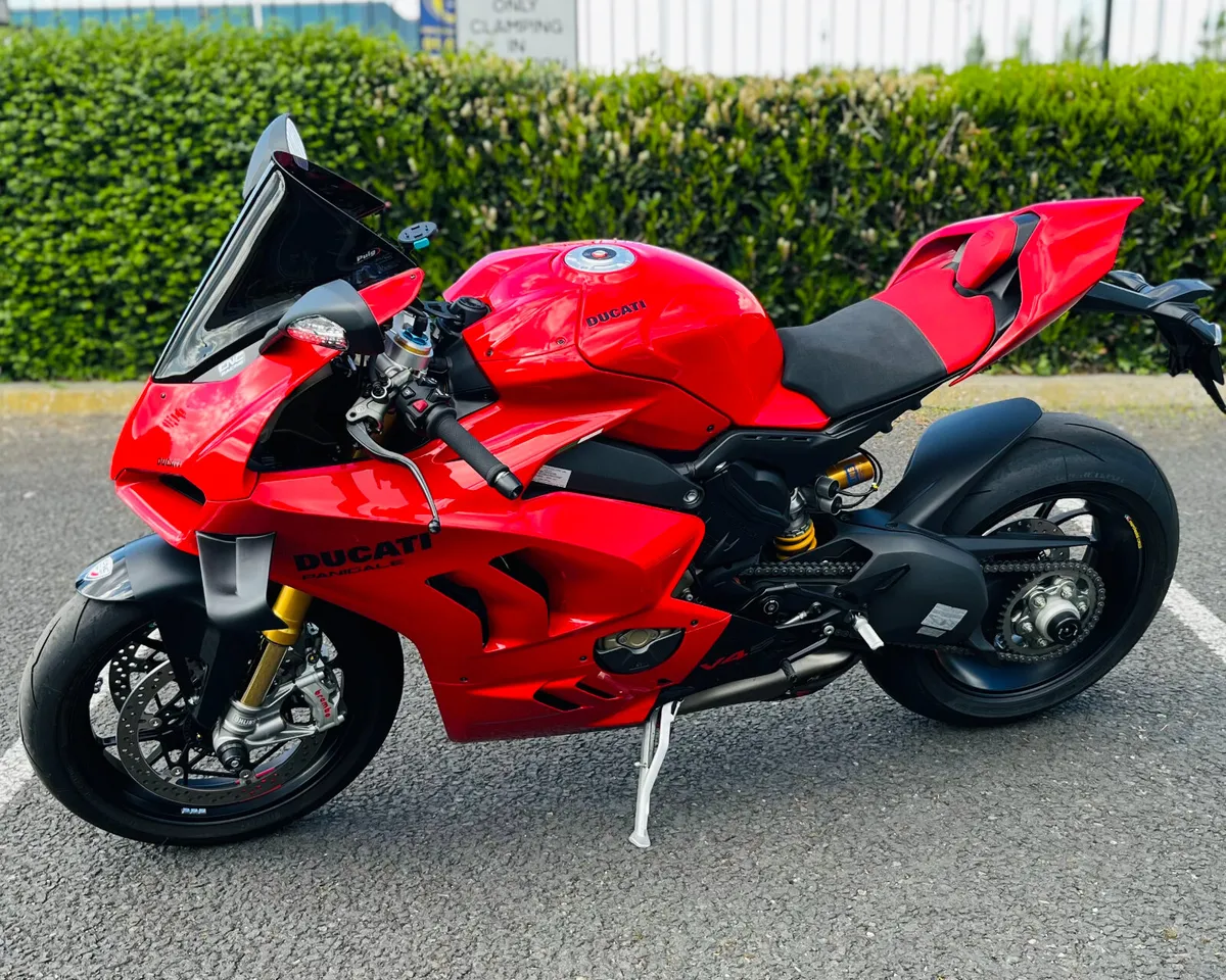 DUCATI PANIGALE V4 S - Image 3