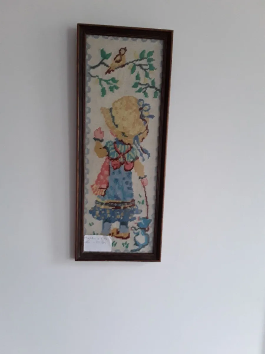 Lovely long tapestry picture of a child - Image 2