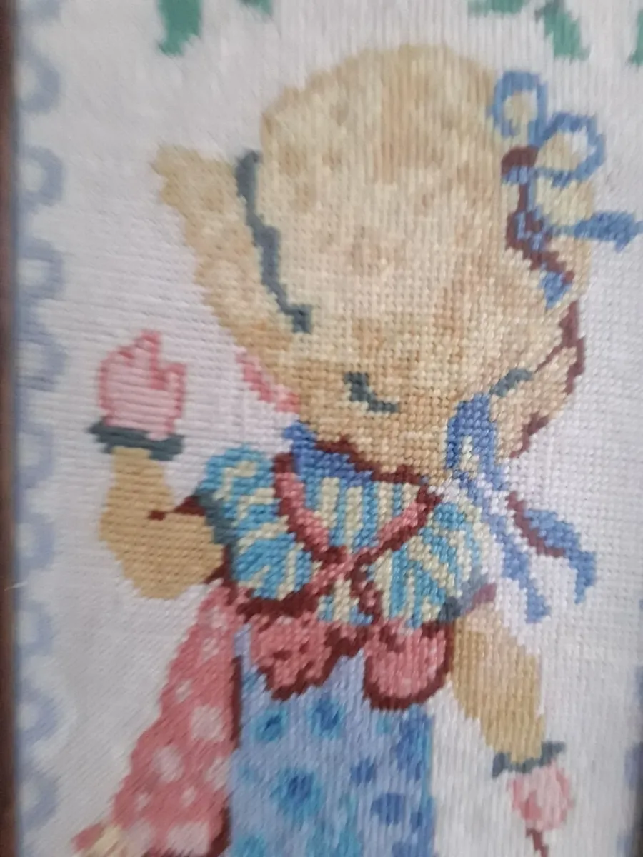 Lovely long tapestry picture of a child - Image 1