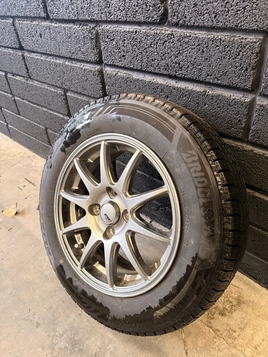 Sport alloy wheel with great tires - Image 4