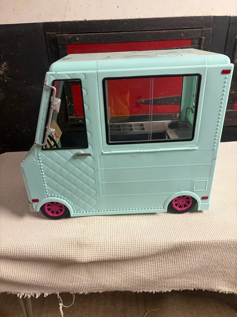 Barbie ice cream van - Image 2