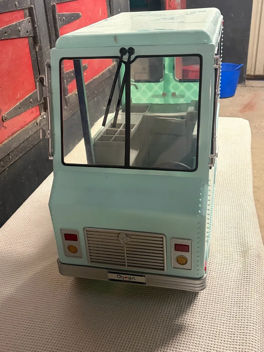 Barbie ice cream van - Image 3