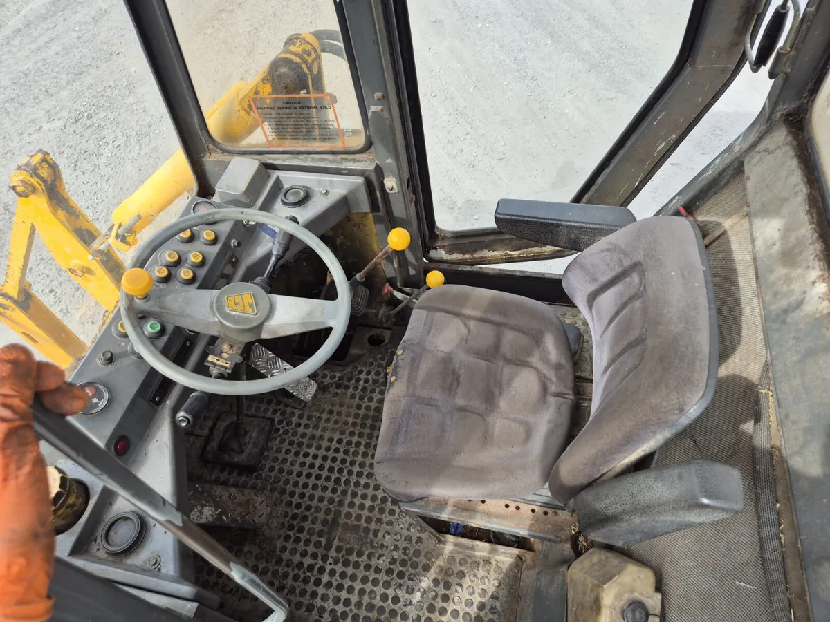 JCB 410 Wheeled Loader - Image 3