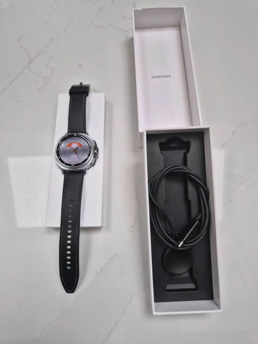 Samsung Galaxy Watch8 Classic – Excellent Conditio - Image 3