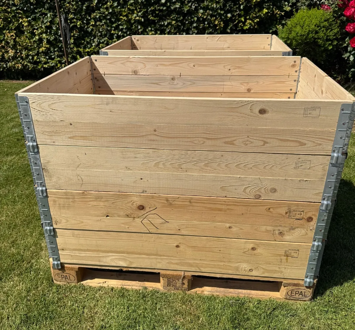 Stackable Crate on Pallet - Image 3
