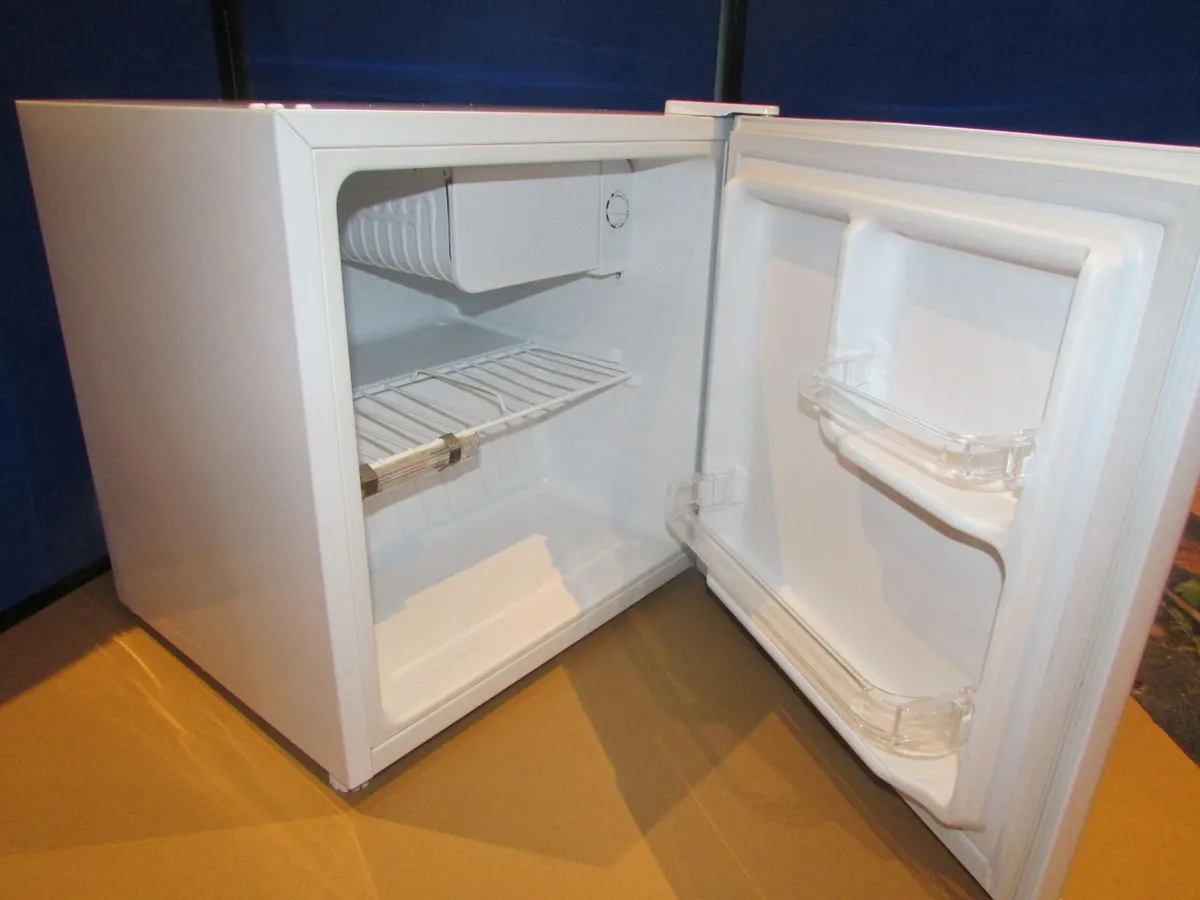Mini Fridge - Image 3