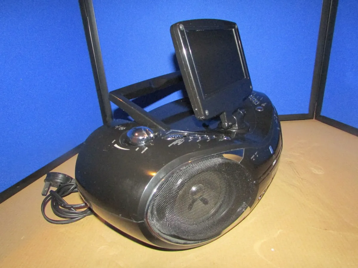 7-inch Portable DVD player With FM Radio-USB - Image 3