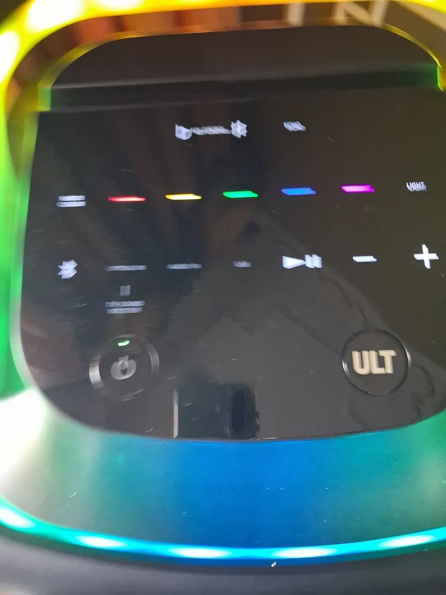 Sony party box blue tooth speaker as new - Image 2