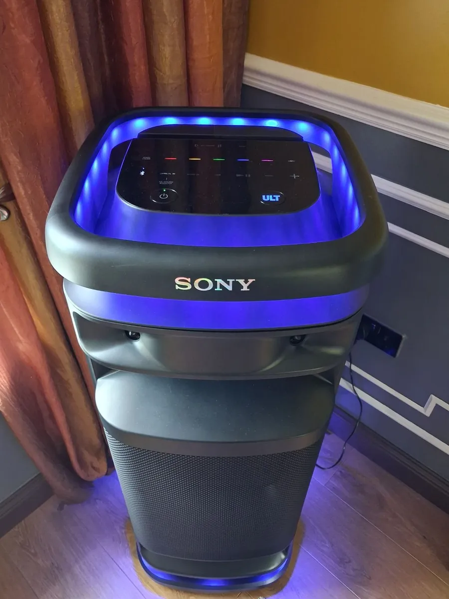Sony party box blue tooth speaker as new - Image 4