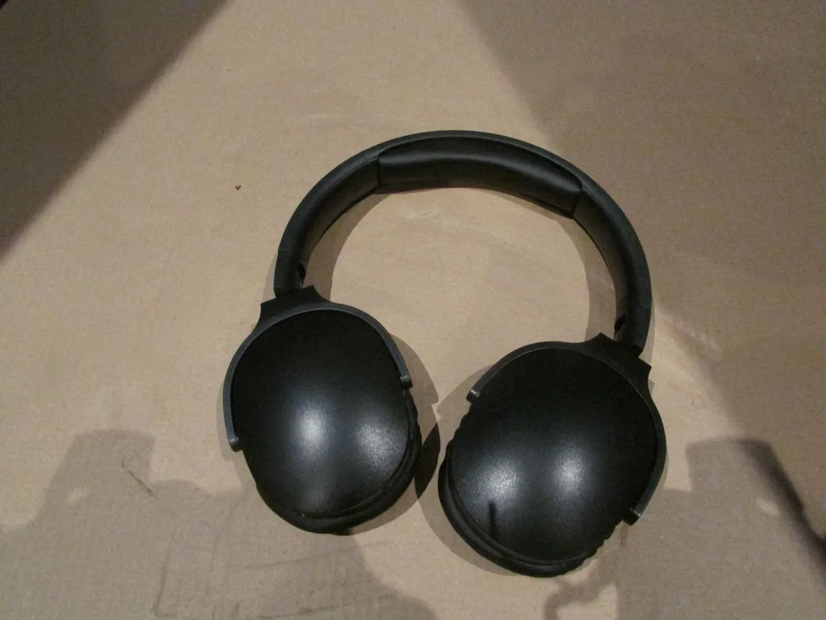 IQNOS Wireless Bluetooth Headphones - Image 3