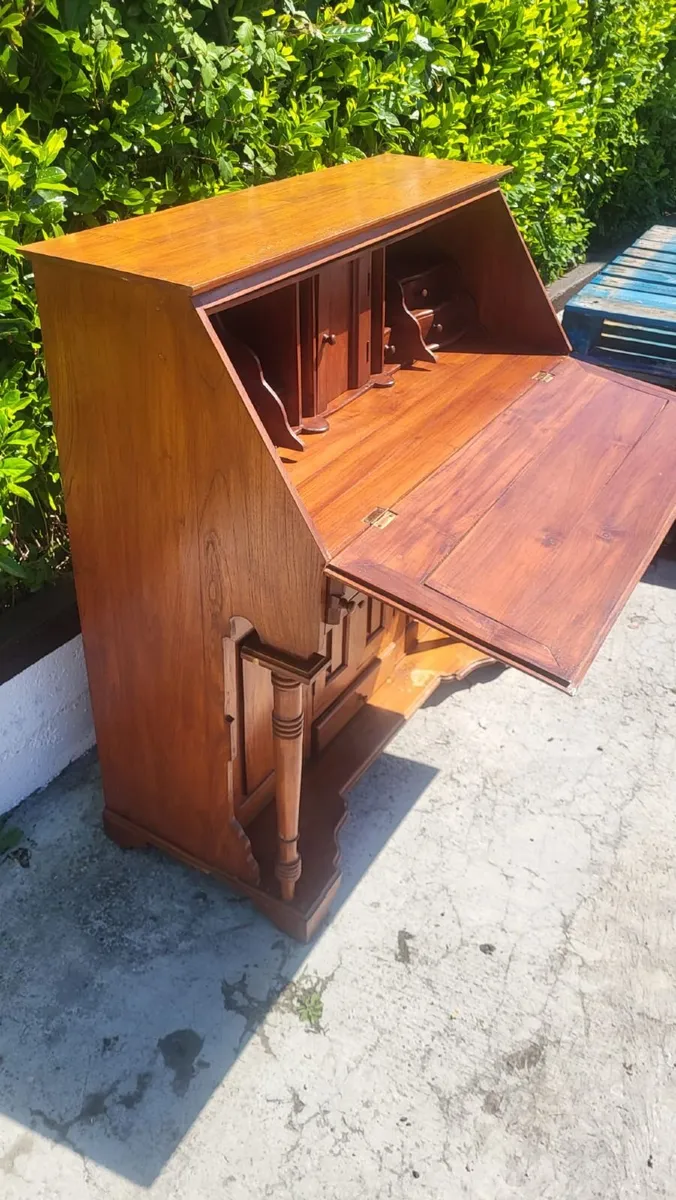 Dresser - Image 3