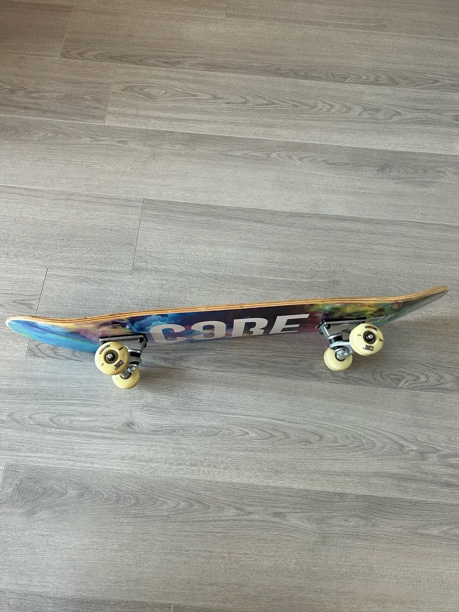Skateboard - Image 3
