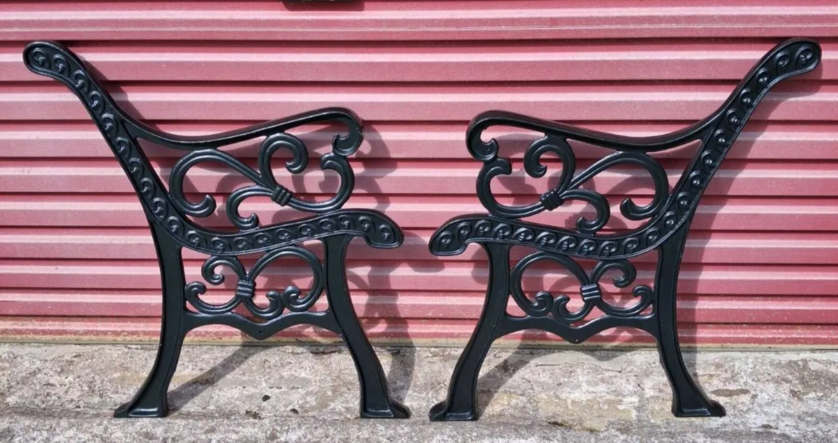 Cast iron garden seat - Image 2