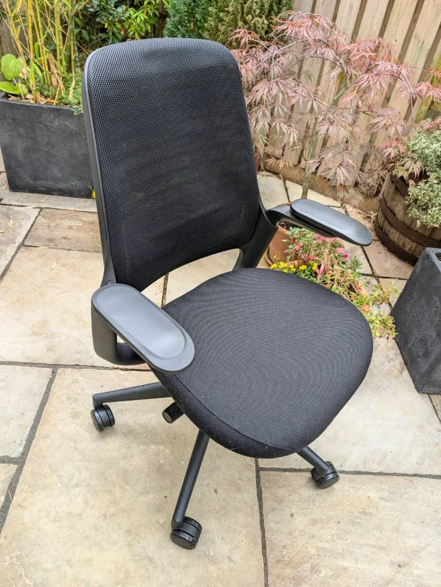 Ergonomic office chair - Image 3
