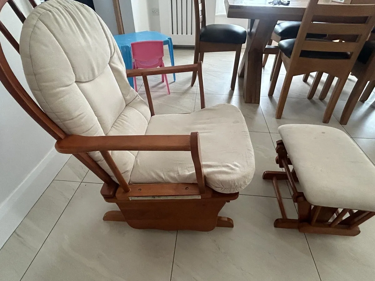 Nursery rocking chair and foot stool - Image 3