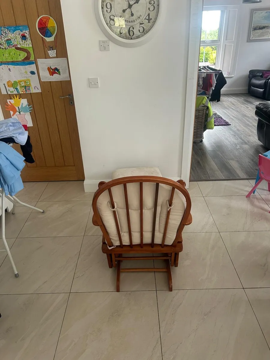 Nursery rocking chair and foot stool - Image 4