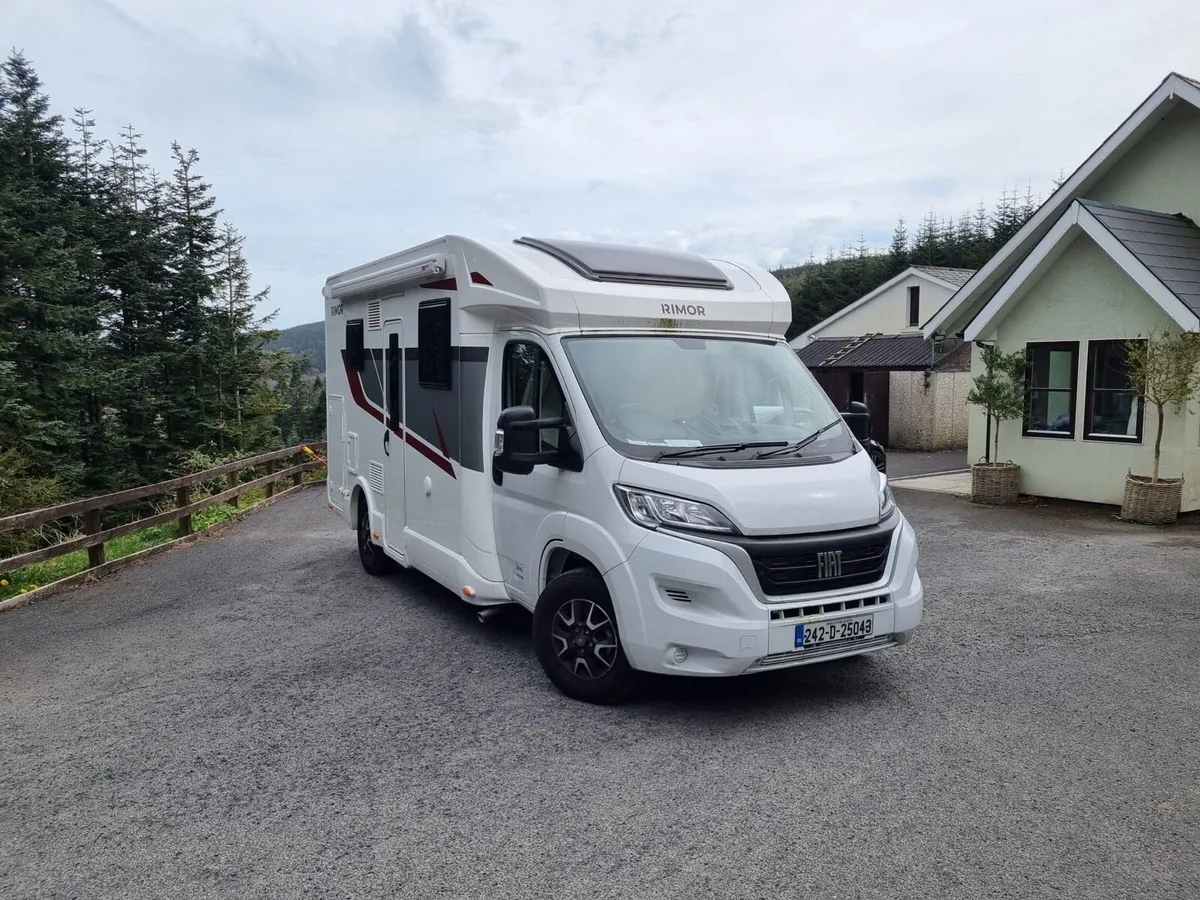 Motorhome Rimor Seal 67 - Image 2