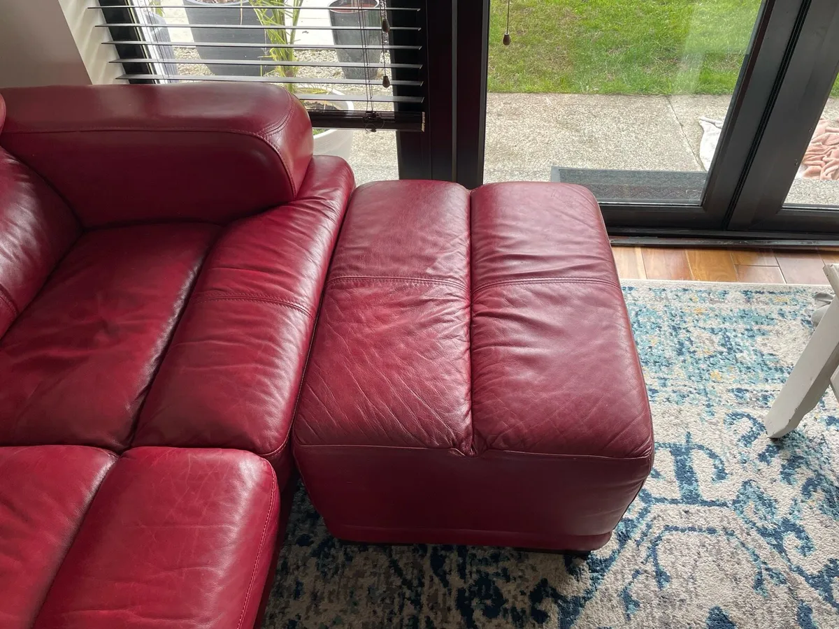 Leather couch - Image 4