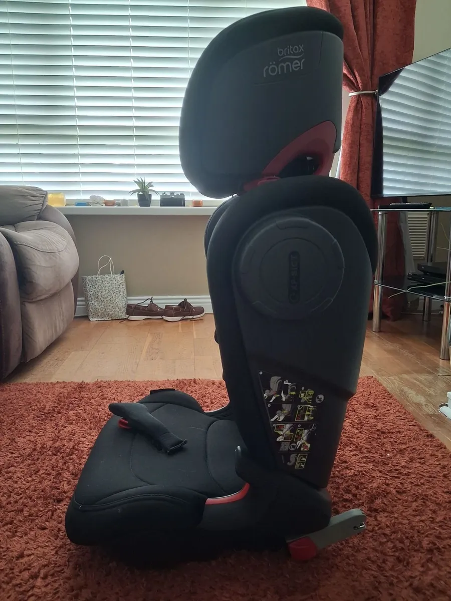 Car Seat - Image 1