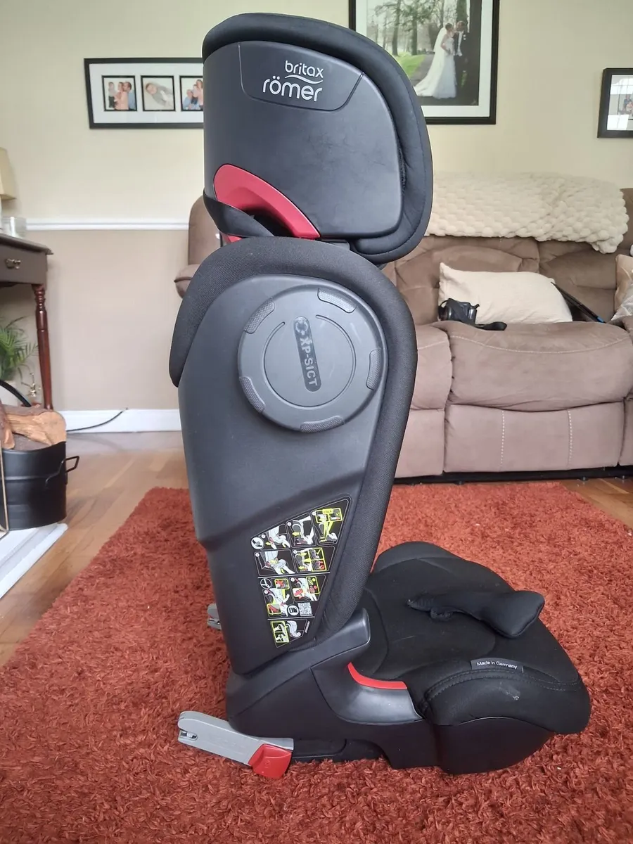 Car Seat - Image 4