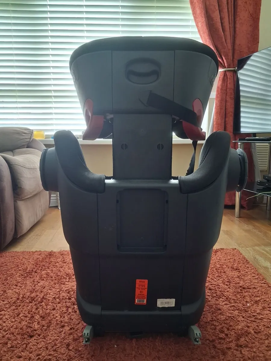 Car Seat - Image 3