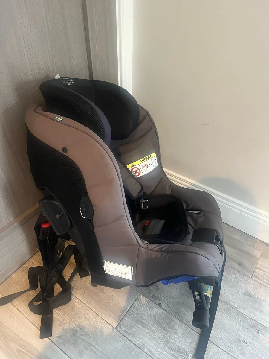 Axkid Minikid 2.0 Rearfacing Car Seat - Image 2