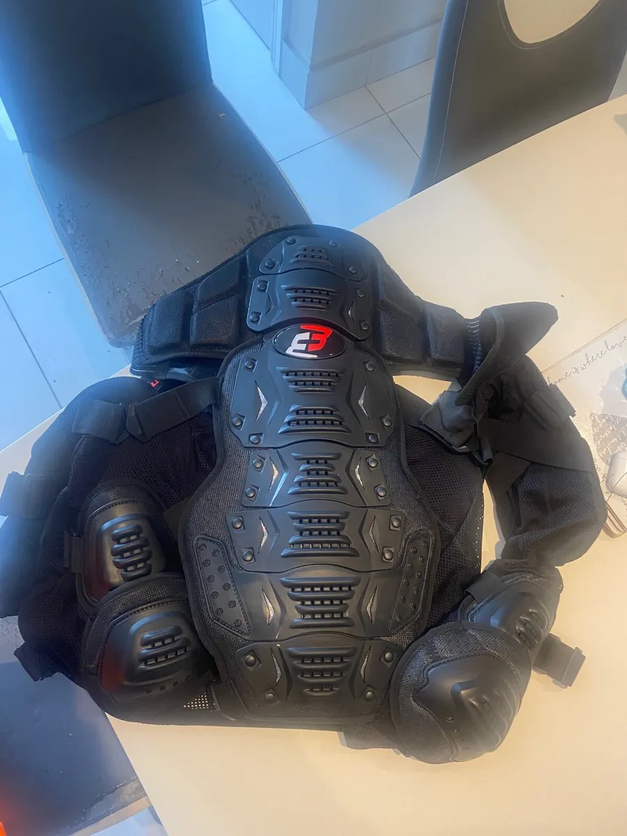Off-road motorcycle gear - Image 4