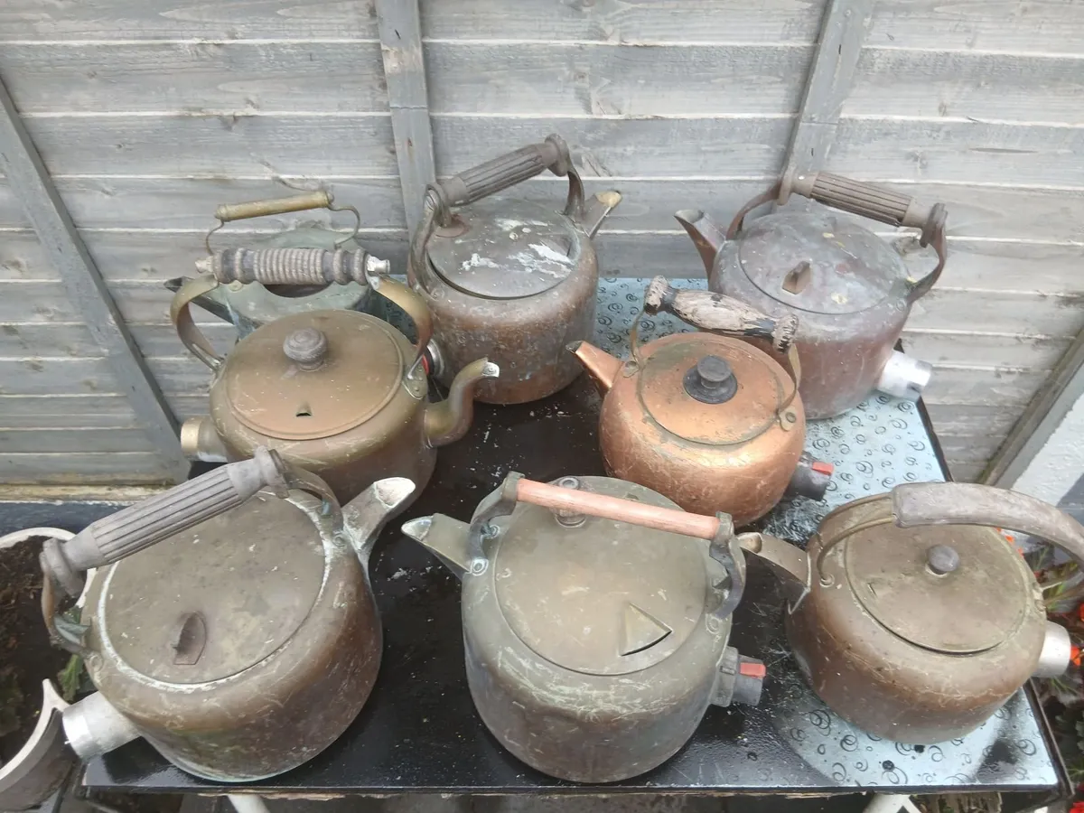 Copper kettles - Image 1
