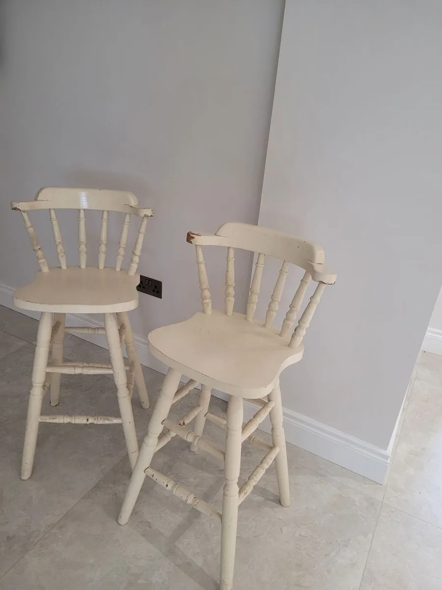 Bar stools and pine doors