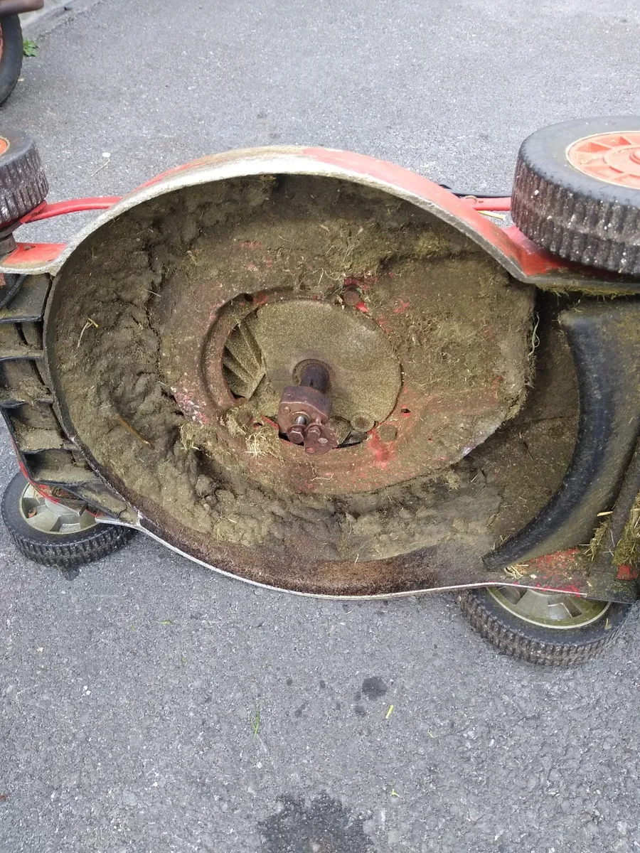 Lawn mower - Image 2