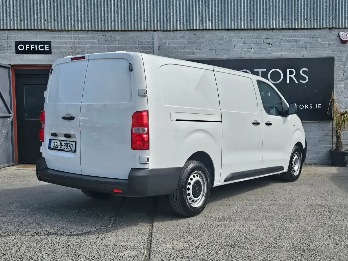 OPEL VIVARO LWB // TWIN DOORS // 2027 CVRT - Image 2