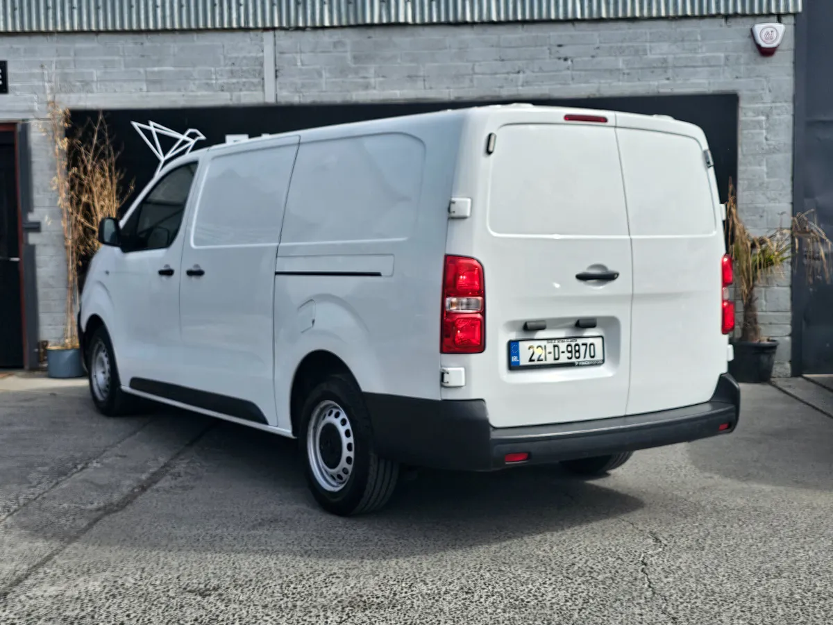 OPEL VIVARO LWB // TWIN DOORS // 2027 CVRT - Image 4
