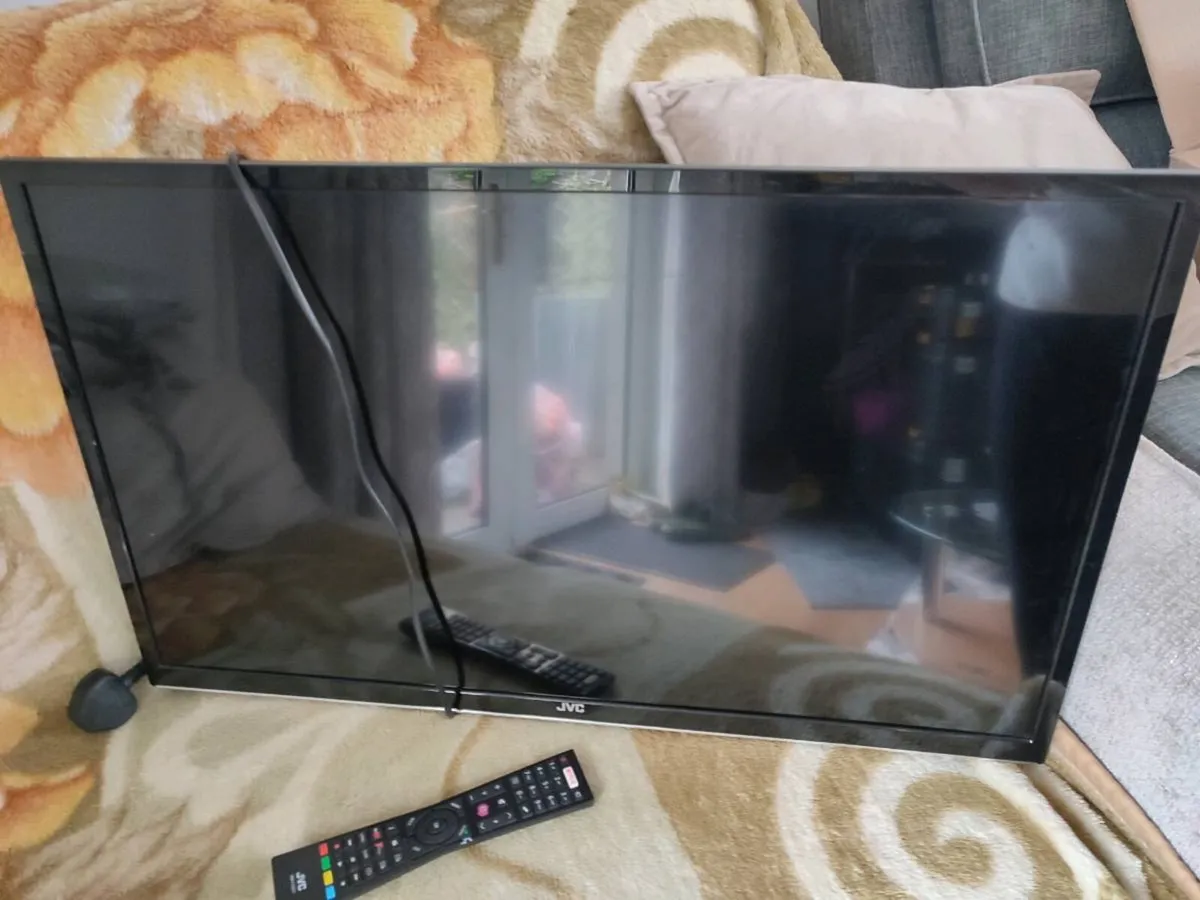 Smart TV - Image 1