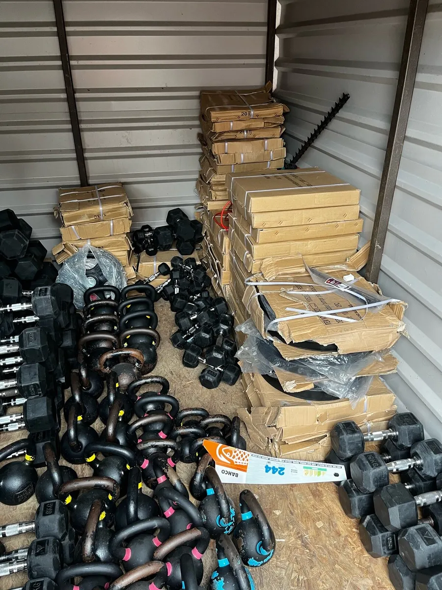 Cast iron kettlebells & hex rubber dumbbells - Image 2