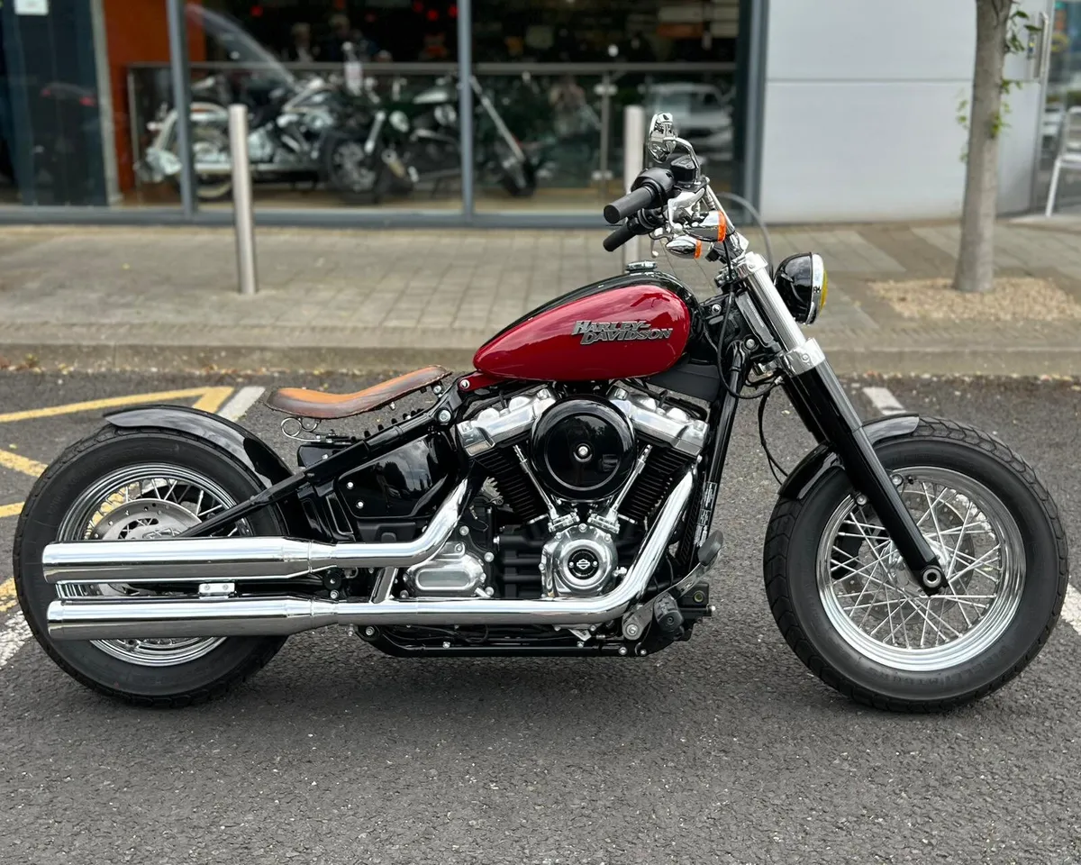 SOFTAIL "IRISH BLOOD CUSTOMS" FATTER-BOB! - Image 1
