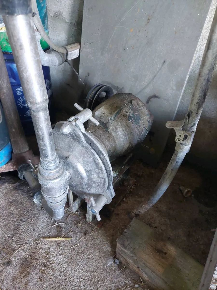 Milking parlour whole or parts - Image 1