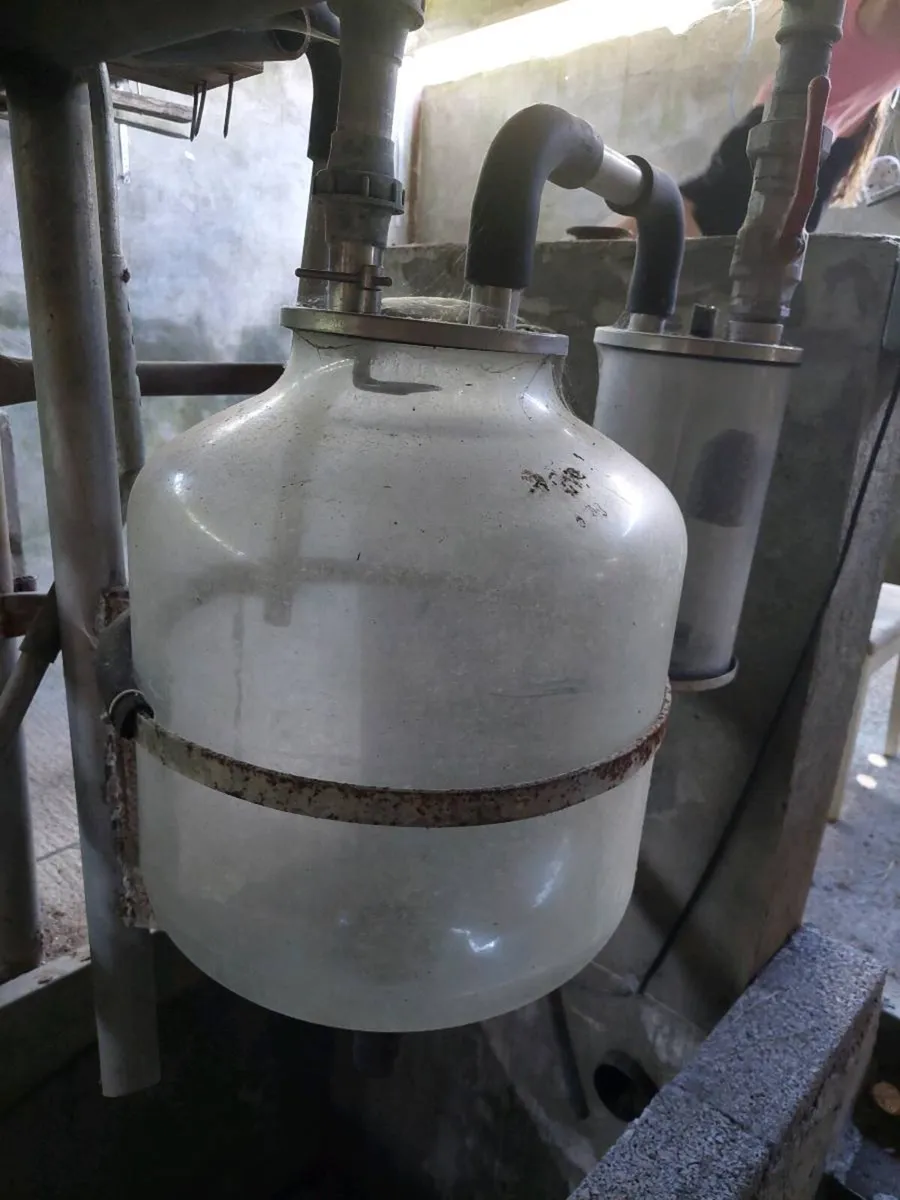 Milking parlour whole or parts - Image 2