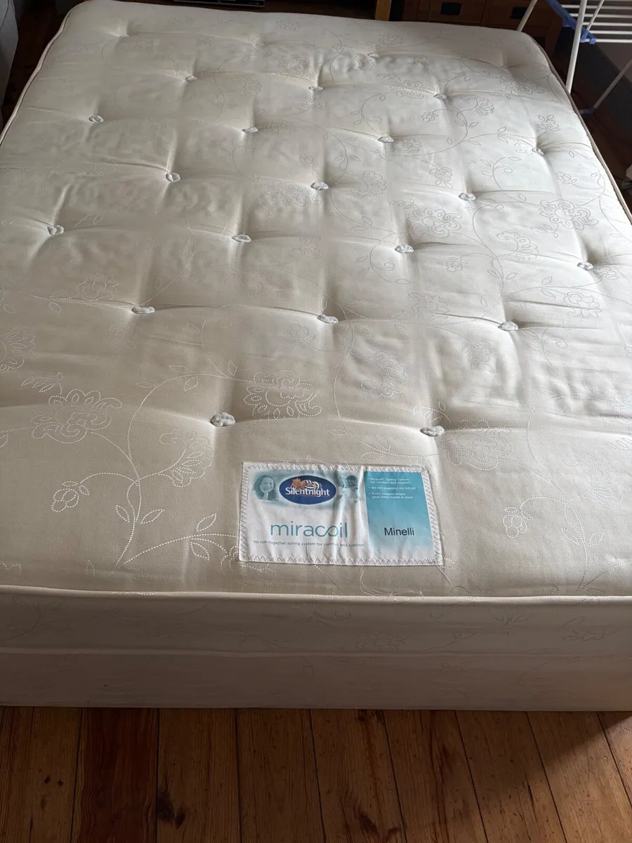 King size bed and mattress - Image 2