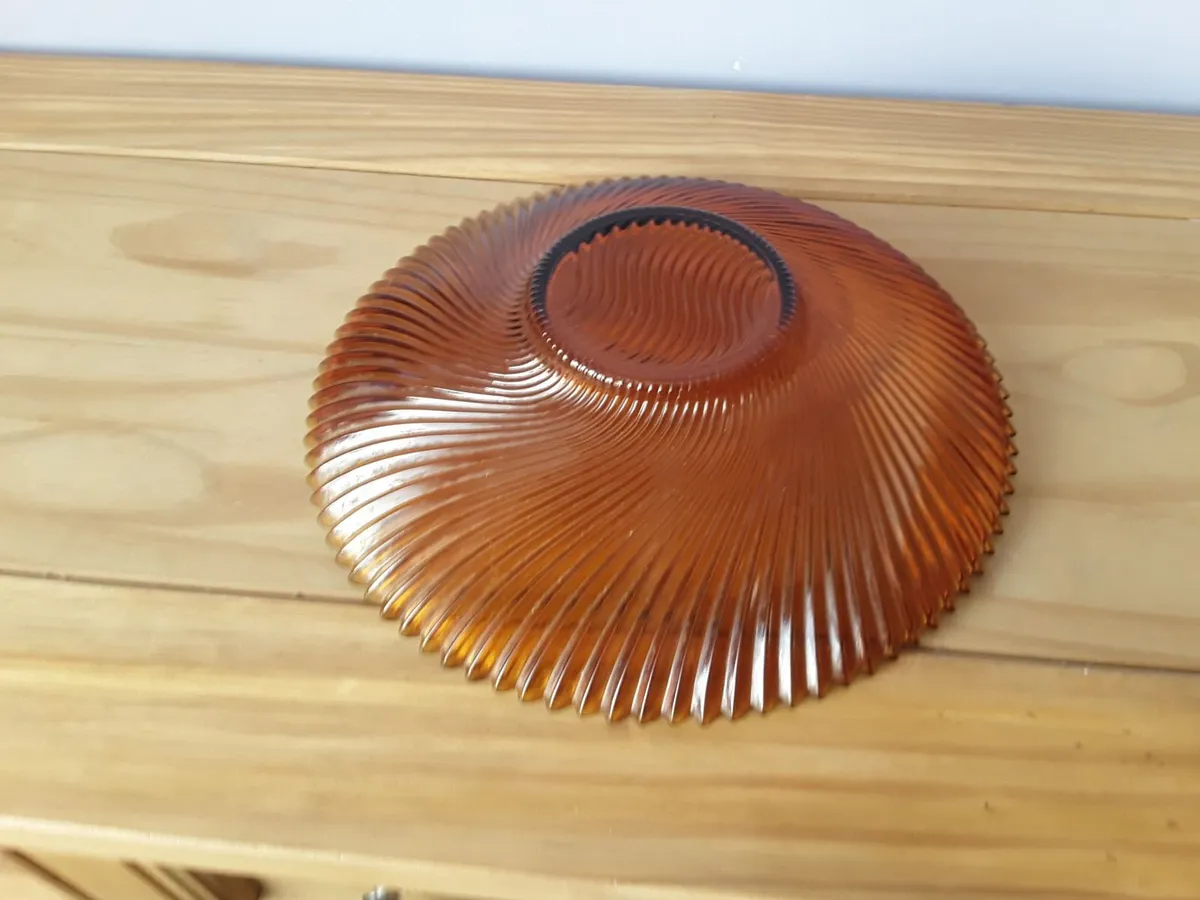 Lovely vintage amber glass heavy fruit bowl - Image 2